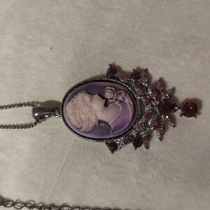 Vintage Victorian Cameo pendant necklace